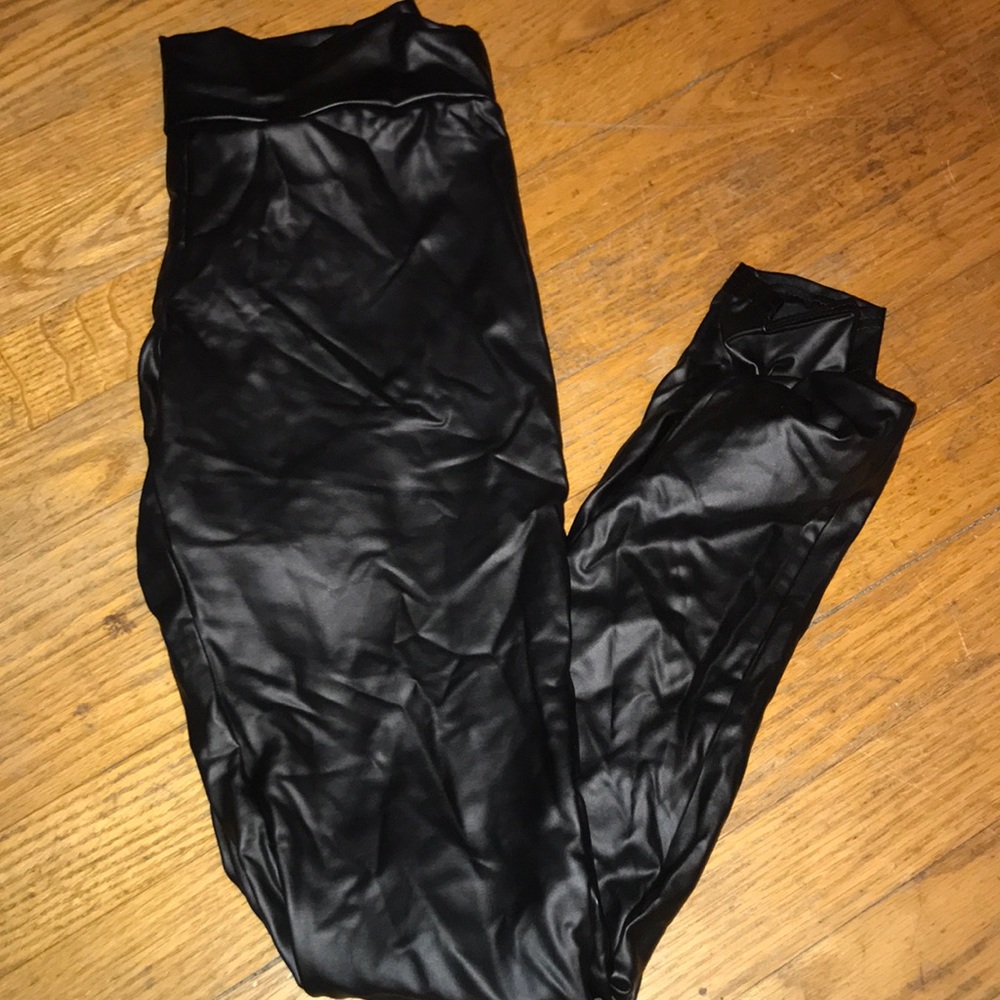 Faux leather leggings